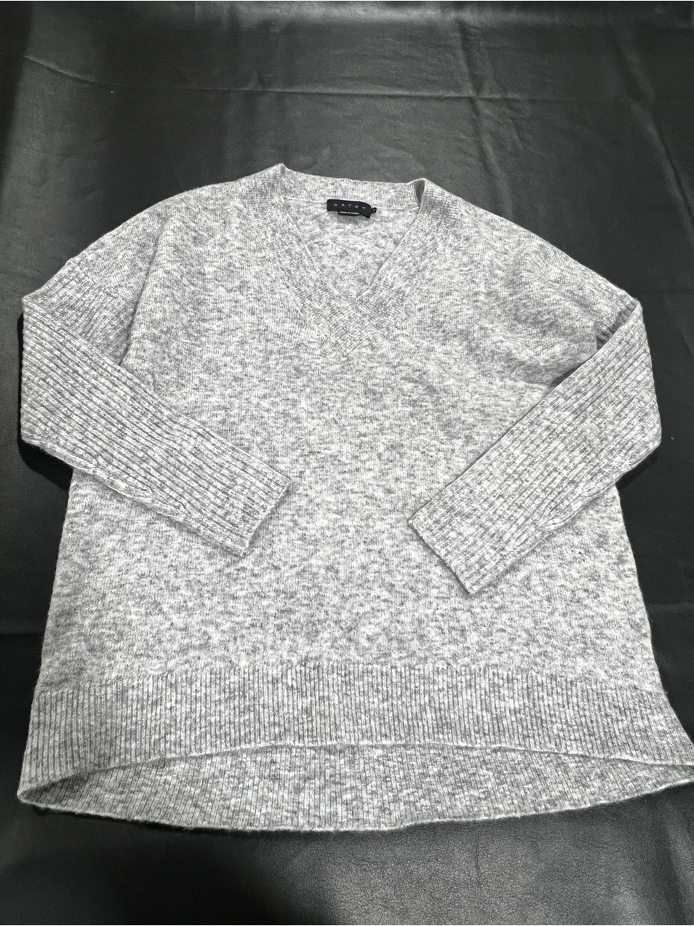 Hatch Wool Blend Gray V-Neck Oversized Sweater Size 1 - Small 2-4